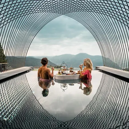 Hotel Gloriette Boutiquehotel 4*